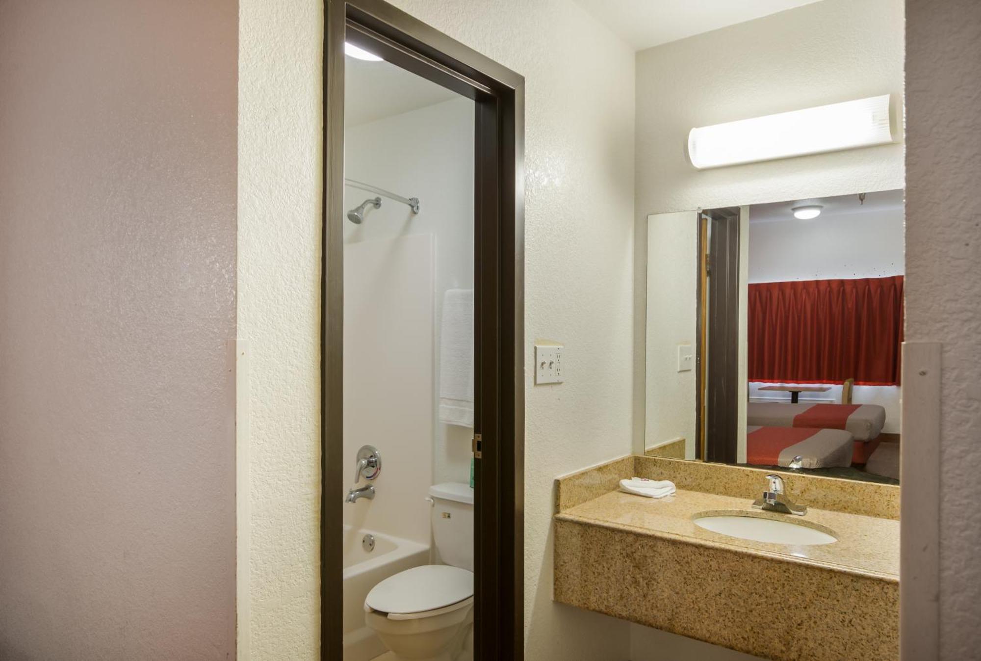 Americas Best Value Inn & Suites Humble Eksteriør bilde